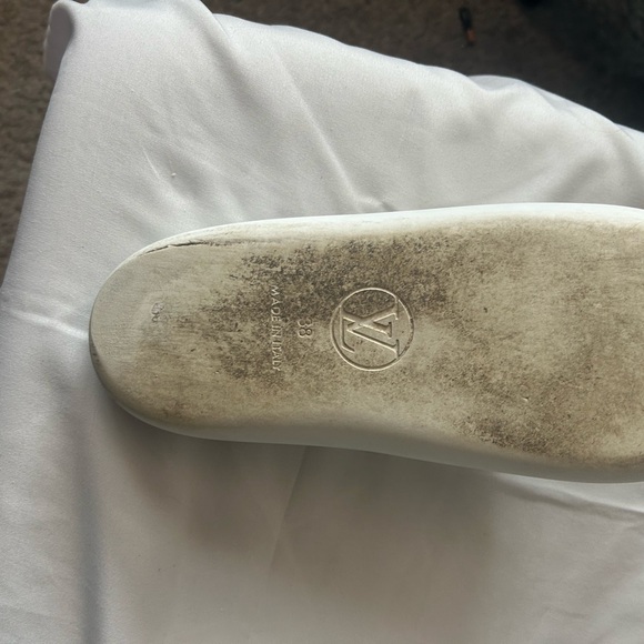 Louis Vuitton women’s slides size 7 1/2 - Picture 4 of 5